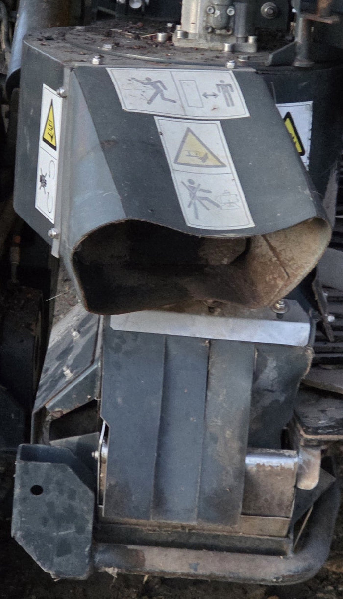 Machine à vendanger : arrière décrassé